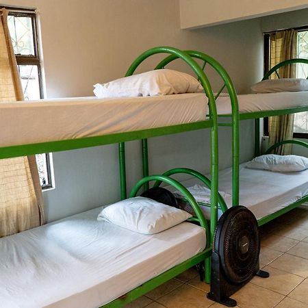 Casa Del Mar Surf Destiny Hostel Playa Santa Teresa  Ngoại thất bức ảnh